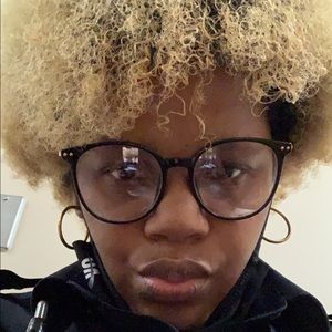 Meet your Posher, Annie